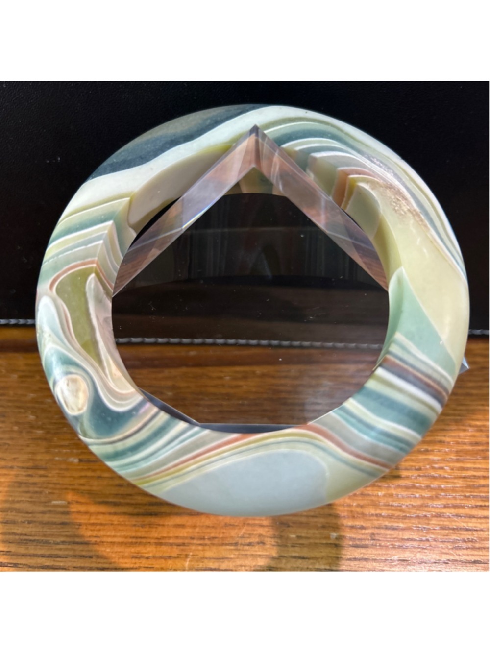 Women's swirl lucite Bangle Bracelet One Size Green and Beige Swirl